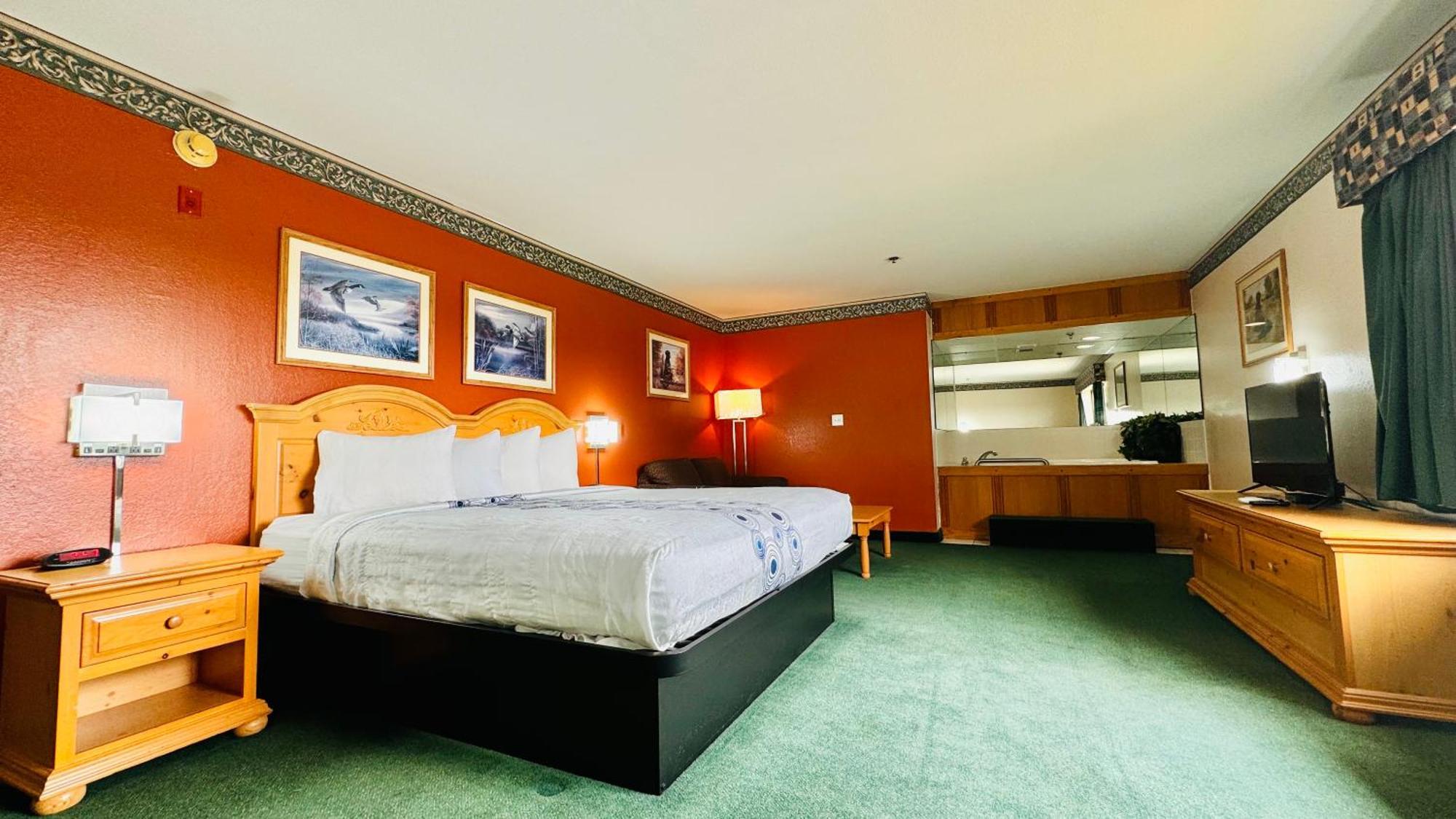 Regency And Hotel 2*