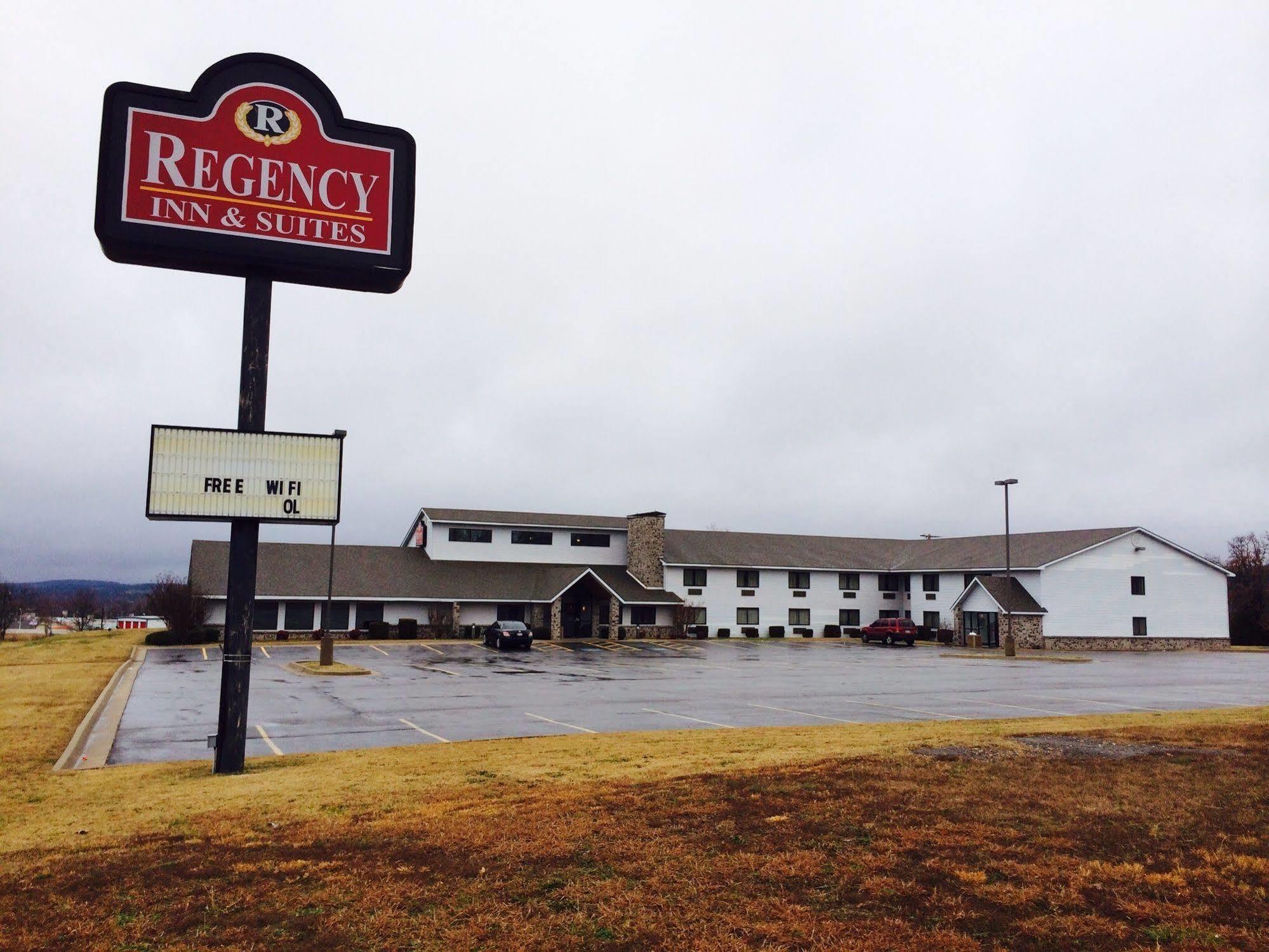 Regency And 2* Stilwell